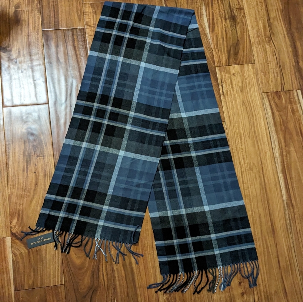 Stewart of Scotland Acrylic Fancy Fringe Scarf Nwt ❤️